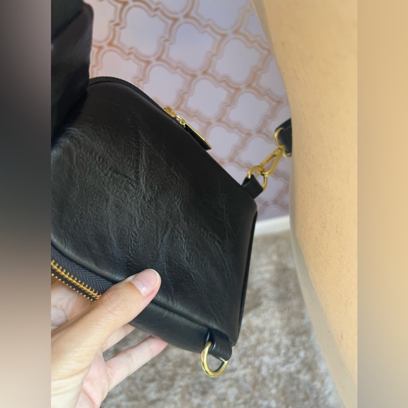 Black Leather Crossbody Travel Bag - Picture 13 of 15